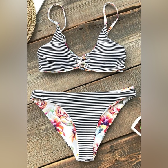 🆕 CUPSHE 2-PIECE REVERSIBLE BATHING SUIT (M) - Picture 4 of 10